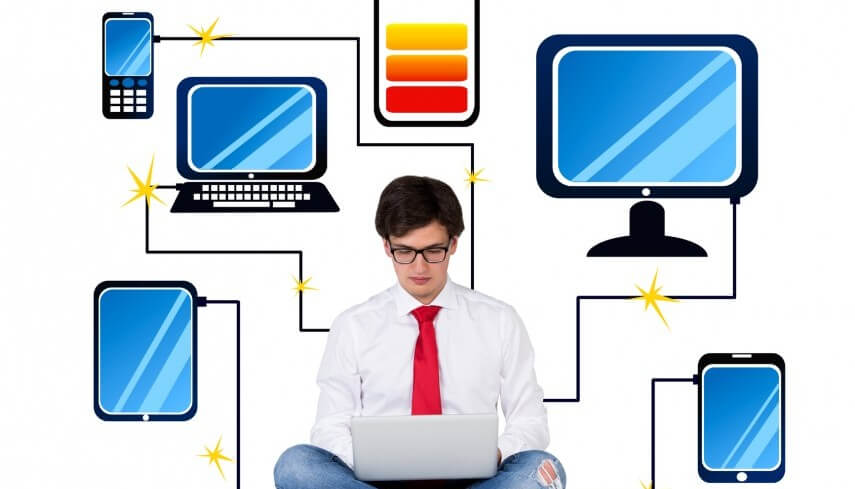 10 Gadgets You Will Find In A Tech Geek's Room