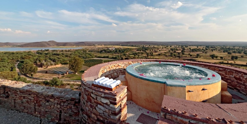 Indian Hotels That Offer A Slice Of Royal Living