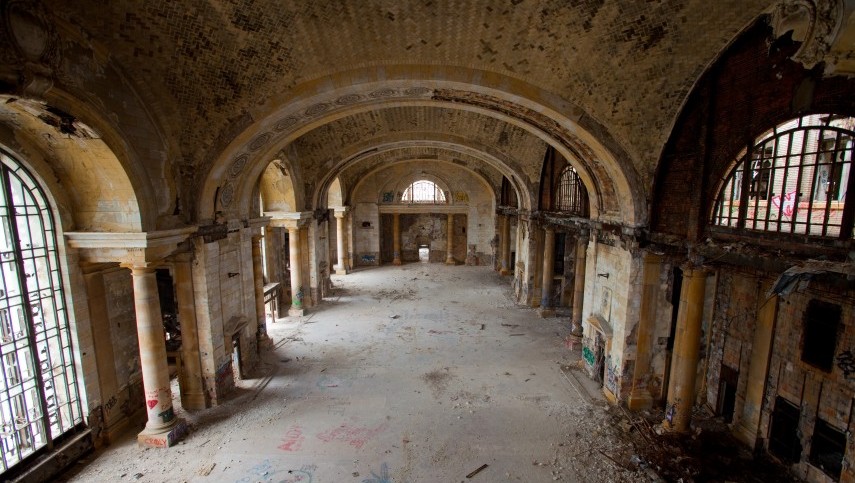 Why Are High & Mighty Buildings Of The Past Lying Vacant?